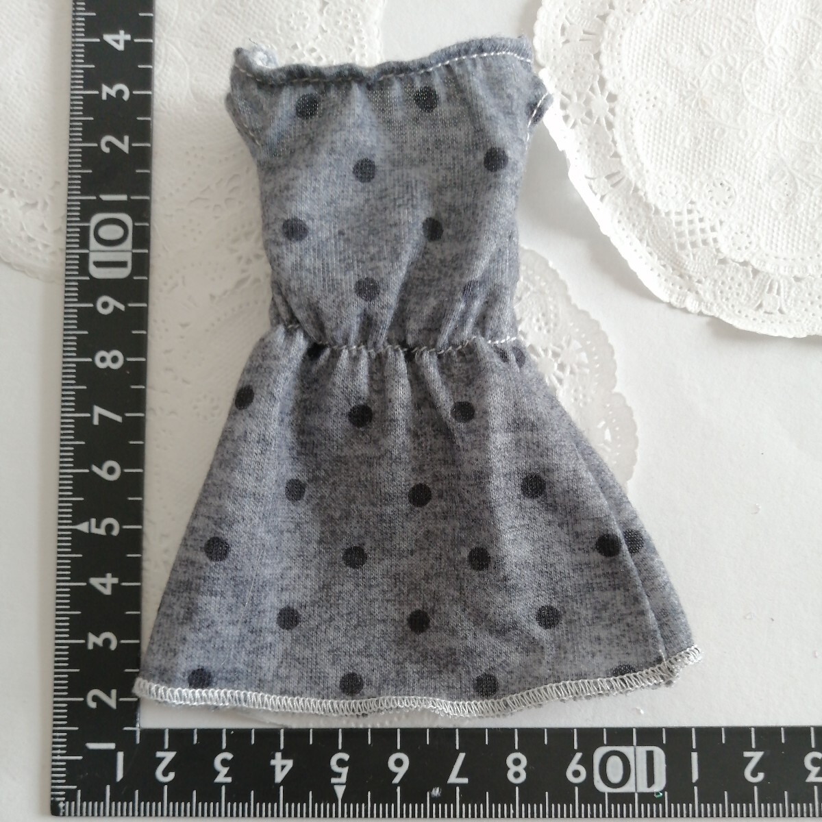 3r624 ドール用 ワンピース グレー×水玉 ドット ピュアニーモ リカちゃん ブライス ペッパーちゃん 1/6ドール拍卖