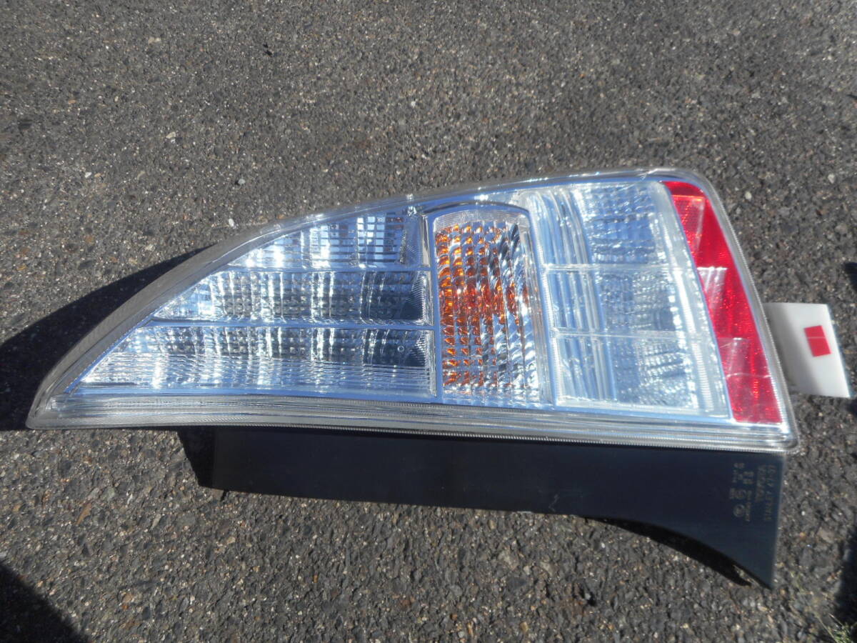 トヨタ プリウス ZVW30 前期 純正 右テールレンズ 右テールランプ 右テールライト STANLEY 47-37拍卖