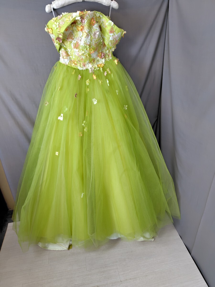 AI132】 カラードレス ウエディングドレス ブライダル 結婚式 フォト記念撮影 刺繍 コンサート 演奏会 イエローグリーン 黄緑 花柄 11-13号拍卖