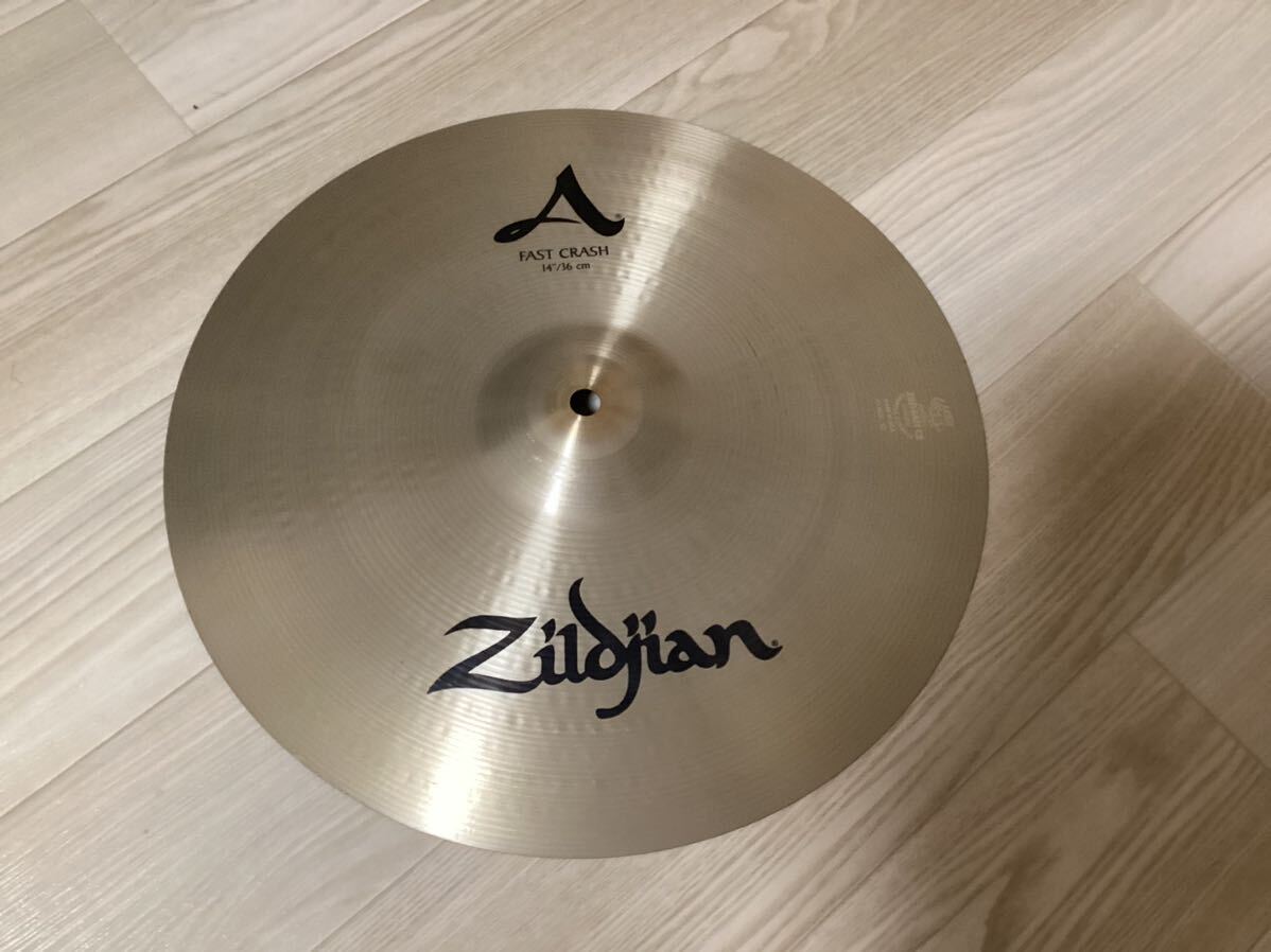 (超美品・超希少 最高の響き鳴る一枚、数々のTV番組レコーディングで使用 響きこだわり選定) ジルジャン Zildjian FAST CRASH 14拍卖