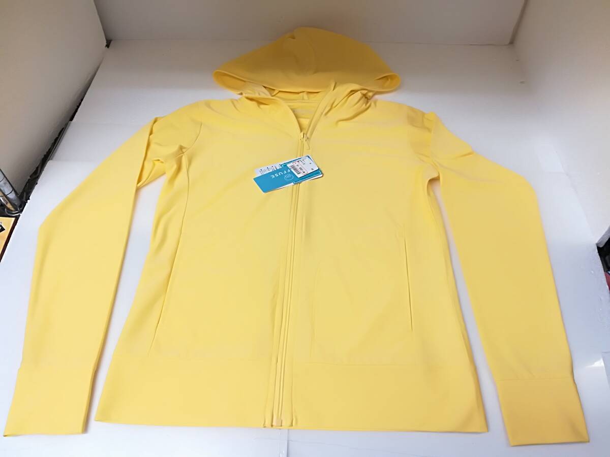 ■未使用 SUFFUSE レディース UVカットパーカー ラッシュガード 耐塩素 UV対策 サイズM イエロー 定価1990円+税 紙タグ付き 薄手 軽量拍卖