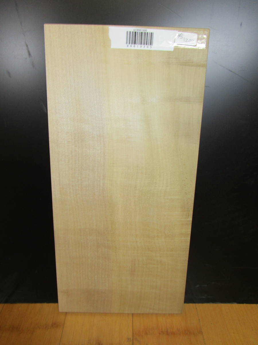 b19061920●約37.5㎝×18cm×厚1.5cm 栓☆無垢板1枚板 木材 板 DIY 板材 天板 棚板 テーブル 看板 花台など種類豊富!拍卖