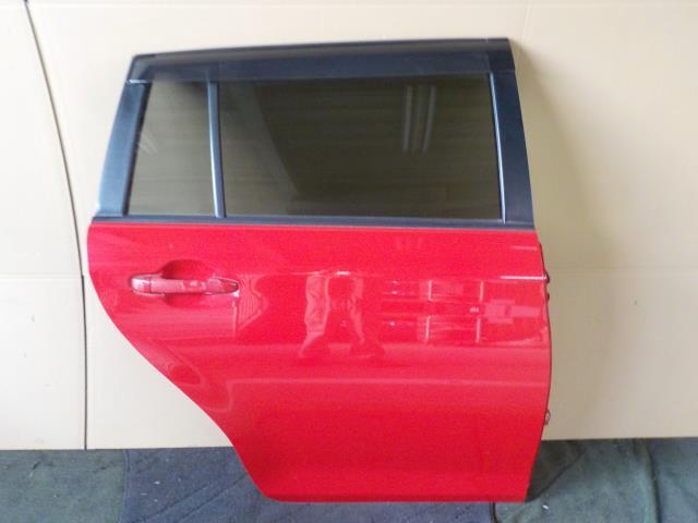 カローラフィールダー NKE165G 右後ドア 3P0/赤【個人宅宛発送不可】拍卖
