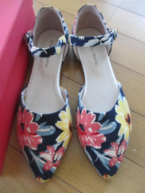 オリエンタルトラフィック☆花柄☆パンプス(サンダル?)☆LL(25~25.5㎝)サイズ☆中古品拍卖