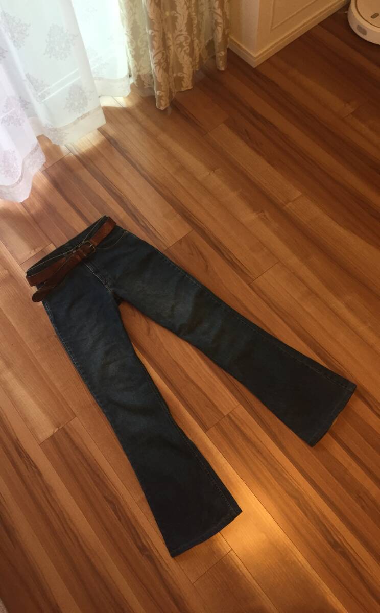 Levi's リーバイス・ベルボトム/ブーツカットジーパン・W30(ウェスト細め)品番557・インディゴ・送料750円~拍卖