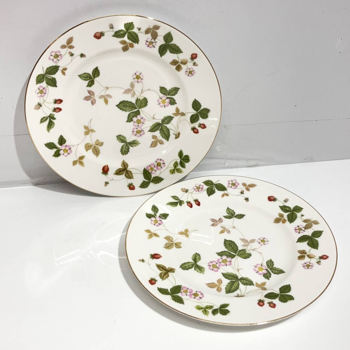 (志木)【2枚セット】WEDGWOOD/ウェッジウッド ワイルドストロベリー プレ―ト 20.5cm 中皿 ケーキ皿 パン皿 WILDSTRAWBERRY拍卖