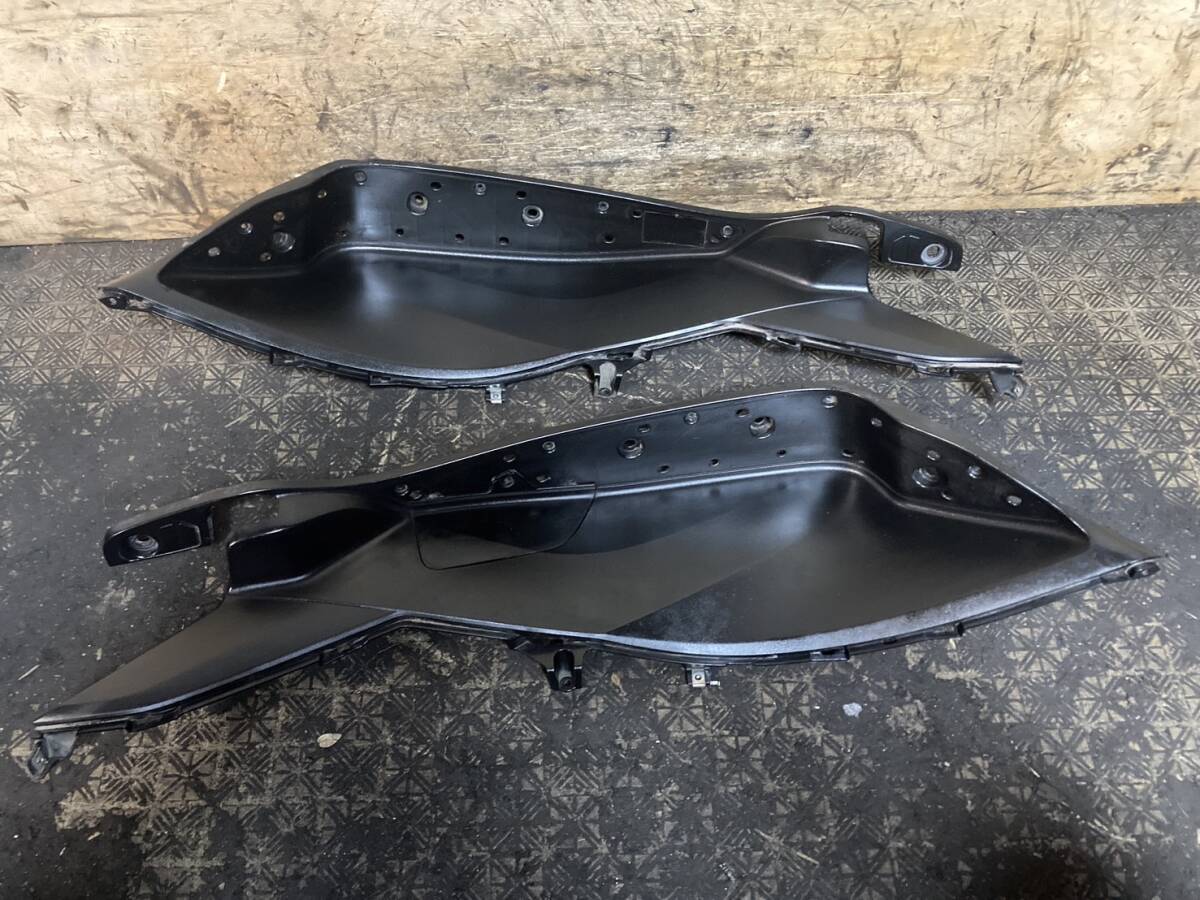 ☆実働車取り外し☆ HONDA PCX125 JF56 ステップカウル 神戸発 A186-6拍卖