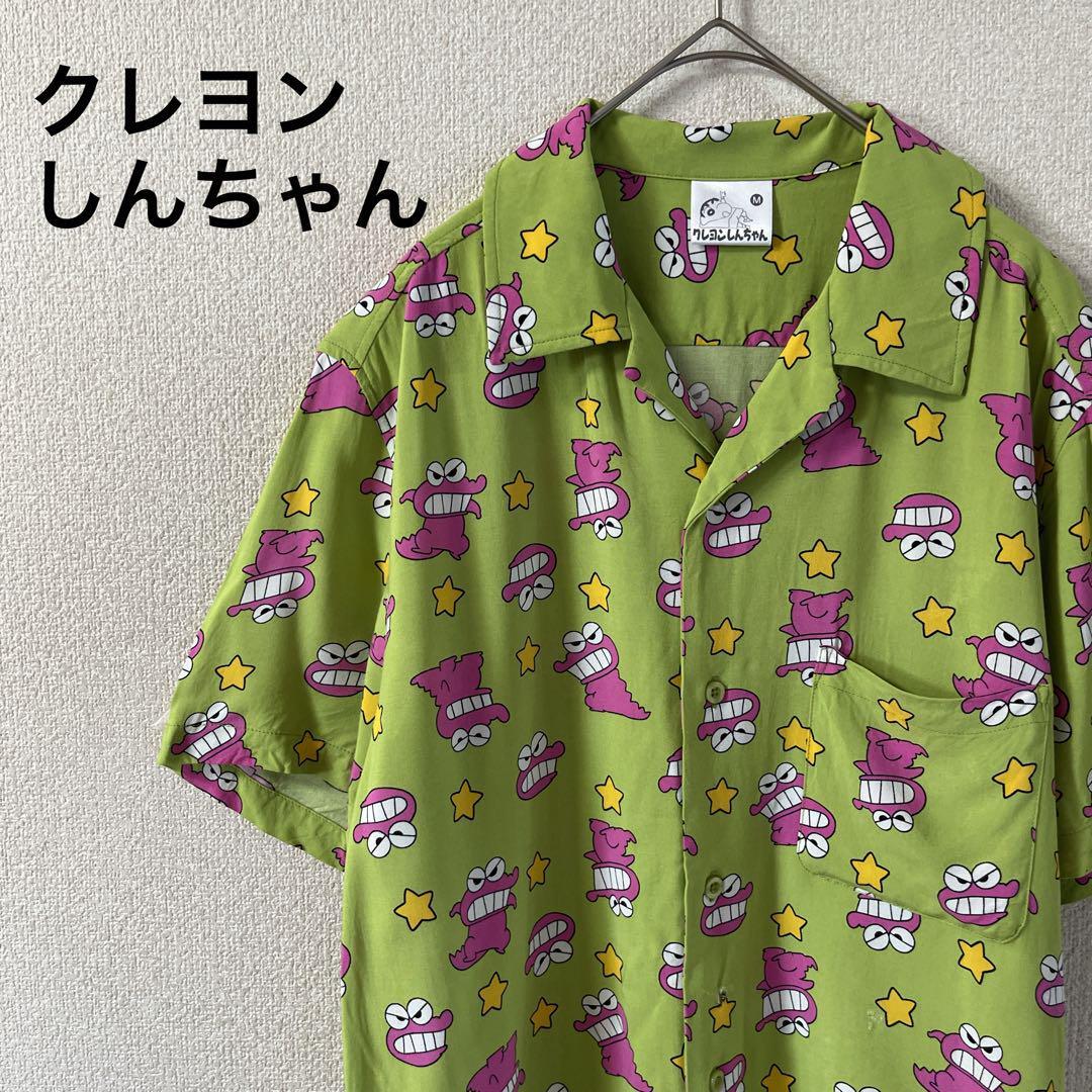 J1 クレヨンしんちゃん チョコビ柄シャツ 開襟 レーヨン Mメンズ拍卖
