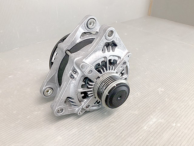 FIAT フィアット 500X 純正 オルタネーター ダイナモ 発電機 52083380 (FJ0394)拍卖