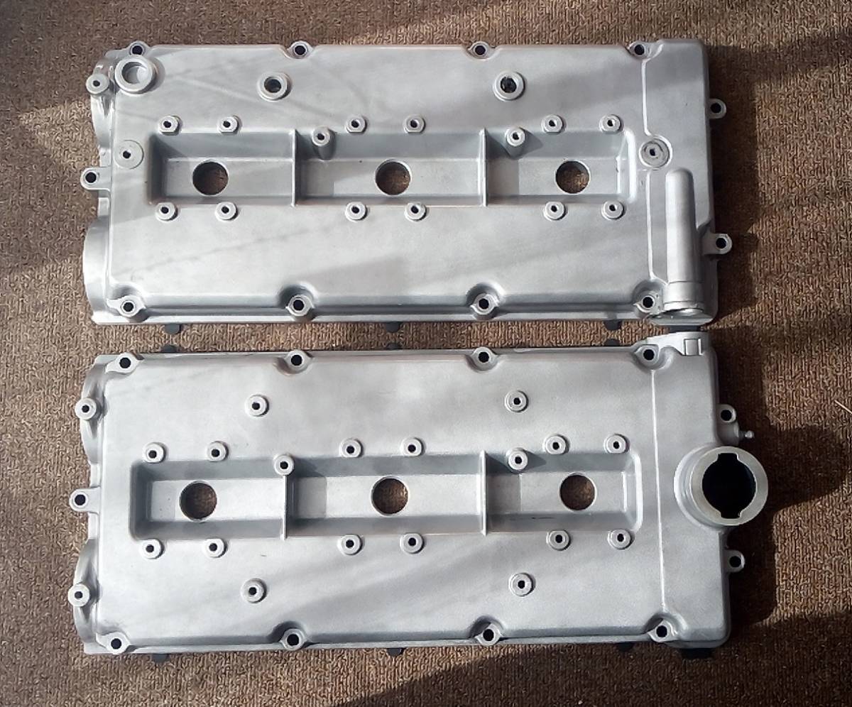 【美品】アルファロメオ 147 156 GTA 166 GTV GT v6 タペットカバー拍卖