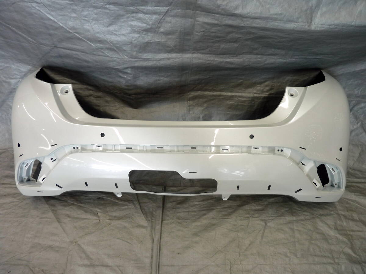●●2312-NN20ALL 割凹切無! MXPK10 MXPK11 MXPK15 MXPK16 アクア 純正 リアバンパー パールホワイト スポイラー穴あり 52159-52C20/30/40拍卖