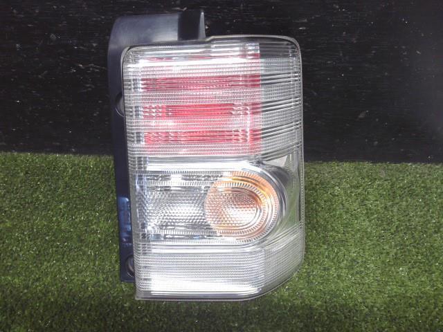 ☆ ムーヴコンテ L575S 右テールランプ クリアレンズ トーカイデンソー 20509 81550-B2310 コンテ カスタム 拍卖
