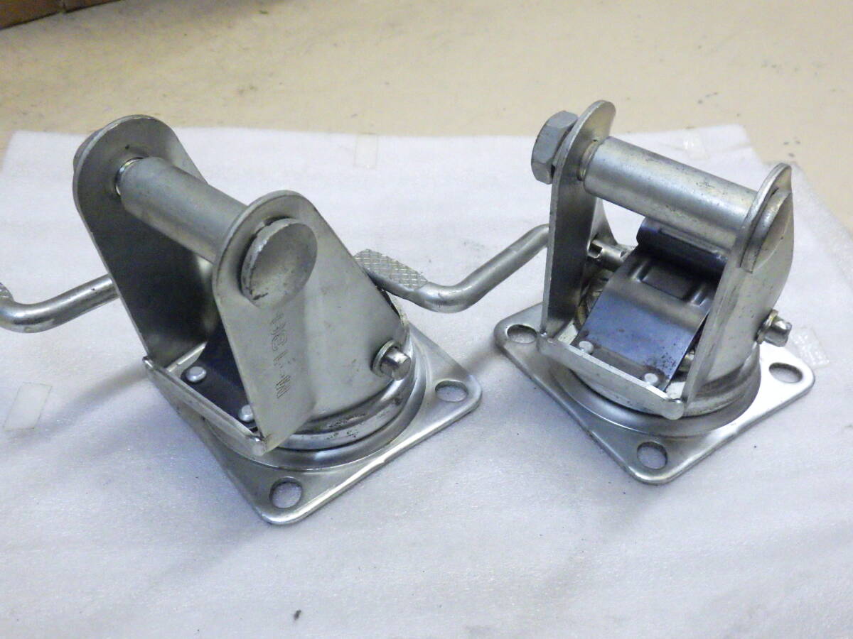 ナンシン M-130 自在キャスター ストッパー付 金具のみ 未使用保管品 2個拍卖