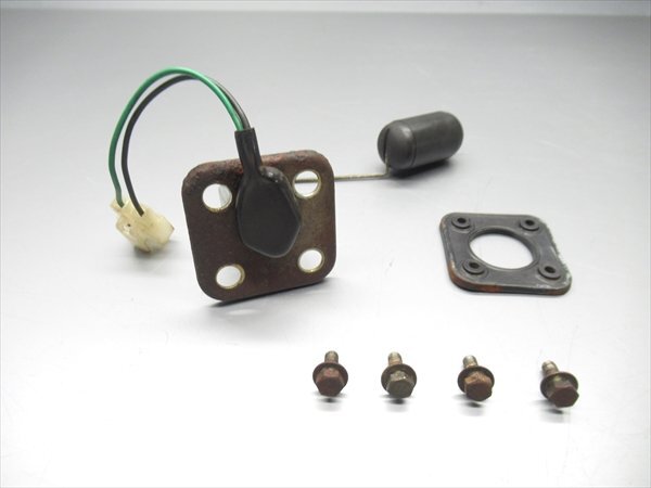 C1R6-0531 ヤマハ メイト50 V50D 燃料センサー フューエルセンサー 純正品 【V50-706~ 3速セル無】拍卖