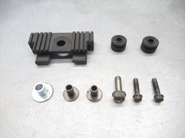 A1R6-0423 ホンダ VTR250 前期 タンクラバーマウント 純正品 【MC33-162~ タコメーター付きモデル 動画有】拍卖