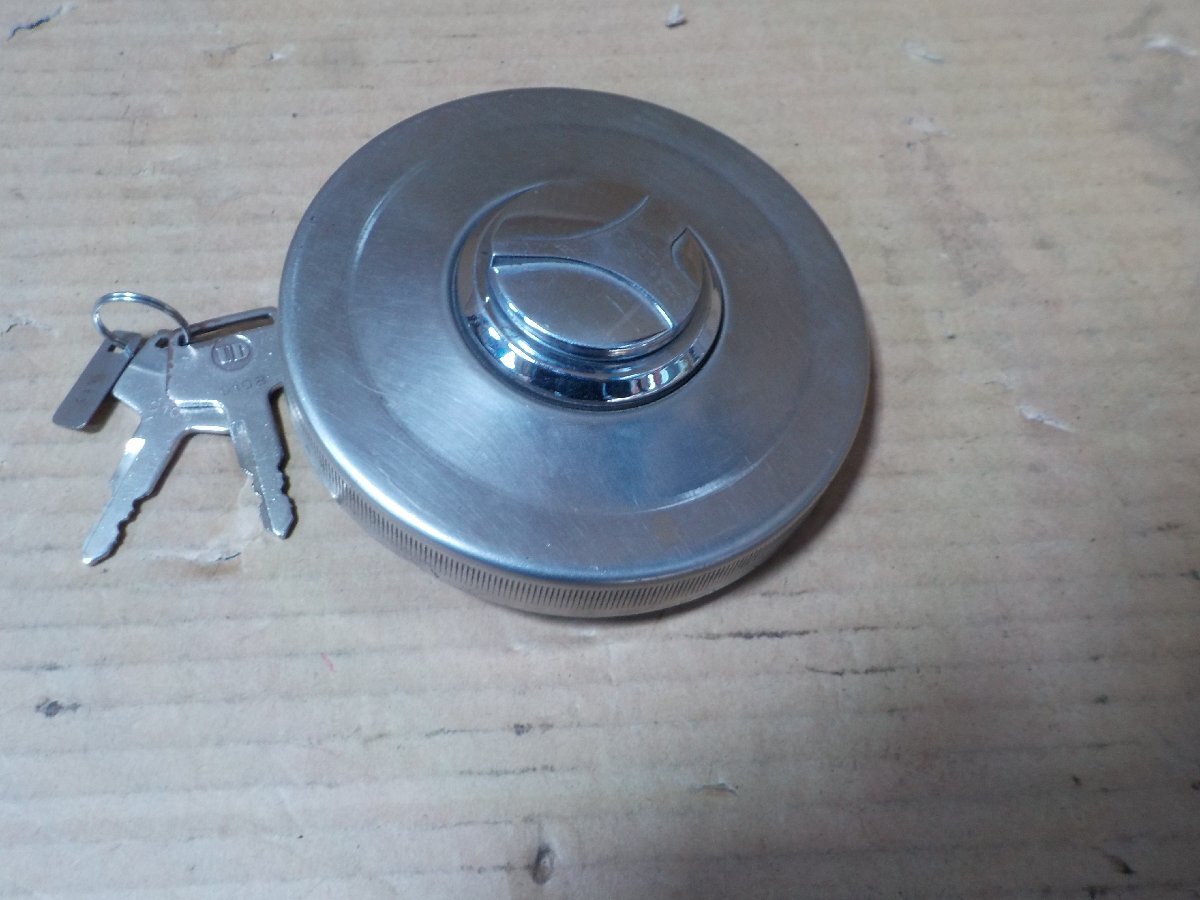♪日産 UD タンクキャップ フューエルキャップ 鍵付き ステンレス 純正【送料込み】拍卖