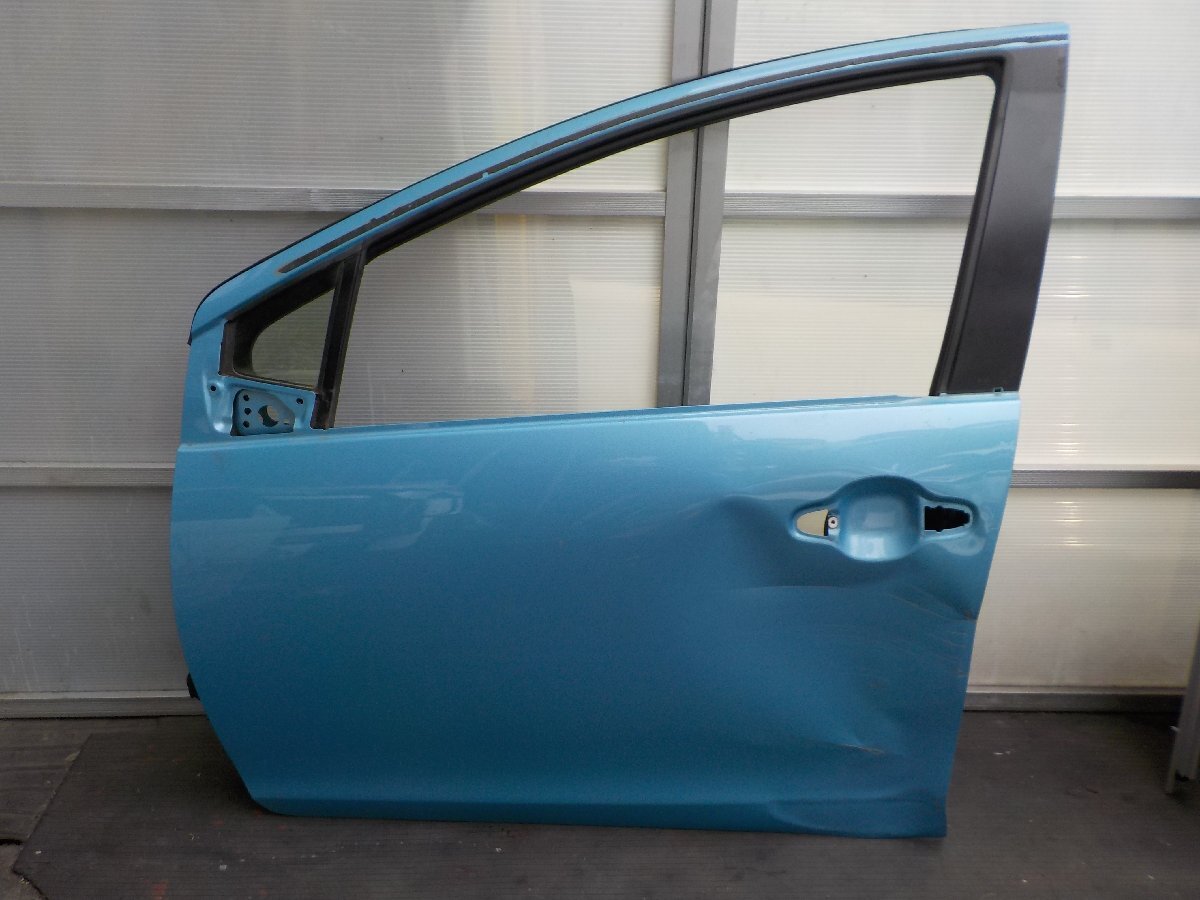 ♪アクア NHP10 フロント ドアパネル 左★送料はシステム上 無料と表示されます着払いです。拍卖