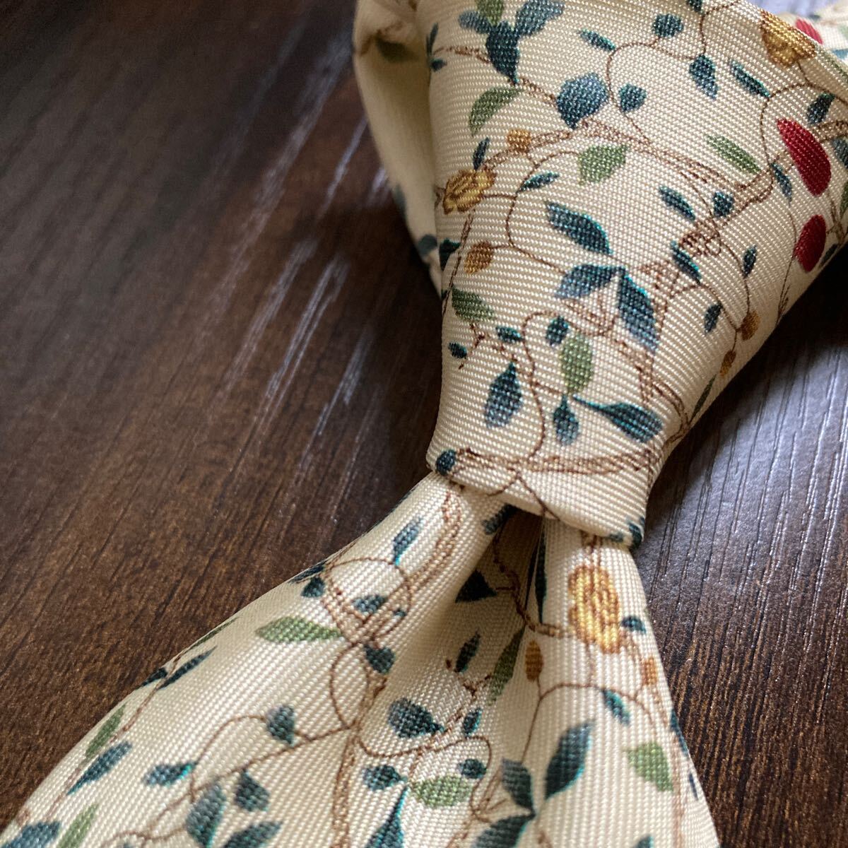 JIM THOMPSON ジムトンプソン ネクタイ ベージュ 花柄 プリント拍卖