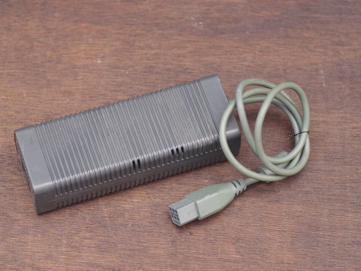 M11062 電源チェックOK Xbox ACアダプター 付属コードなし HP-AW175EF3 60サイズ 0606拍卖