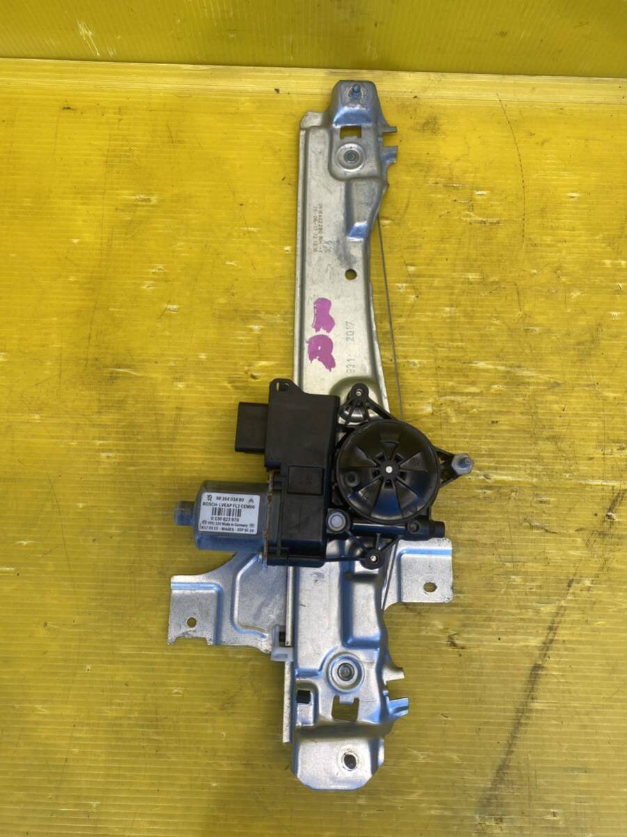 (40830) プジョー 2008 A94 右リアドアーレギュレーター 9816401480 送料は1480円(北海道/沖縄県はお問い合わせください)拍卖