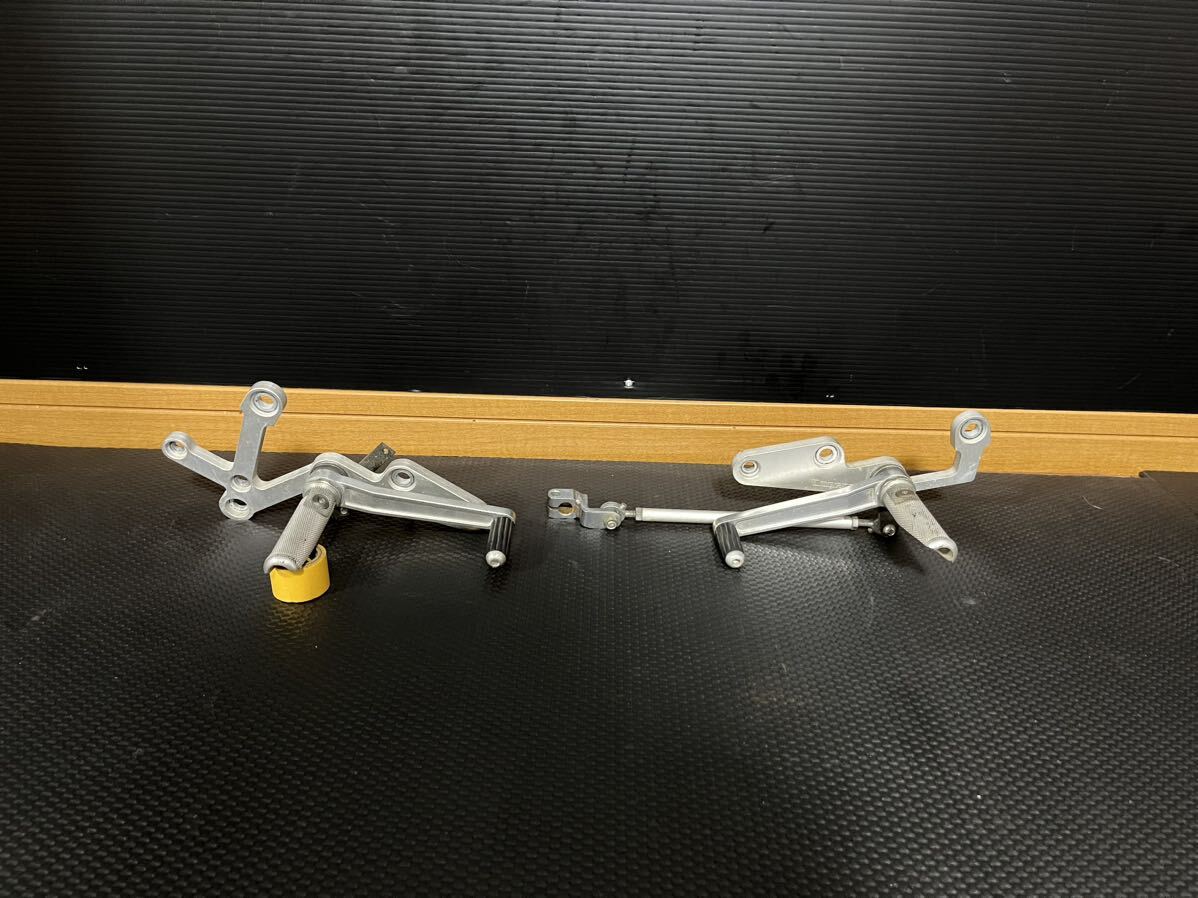 ゼファー400 希少! 大人気!! コワース バックステップ アルミ COERCE ZEPHYR ZⅡ beet カフェ 旧車 当時物 RPM ワルツ スネークマルコメ拍卖