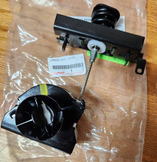 ●未使用 トヨタ HDJ101 UZJ100 ランドクルーザー ランクル 純正 スペアホイールキャリア ASSY Land Cruiser genuine spare wheel carrier拍卖