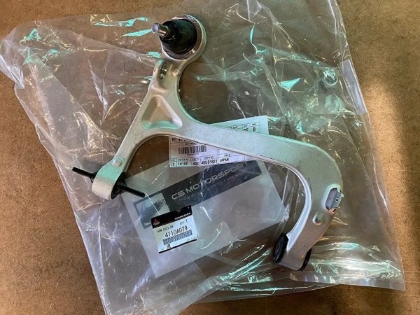 ●未使用 MITSUBISHI ミツビシ CN9A CP9A ランサーエボリューション ランエボ 5 6 Ⅴ Ⅵ 純正 リア アッパーアーム ASSY 右 RH ミラージュ拍卖