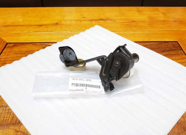 ●新品 トヨタ HZJ76 PZJ77 PZJ70 70 ランドクルーザー S/T H/T ランクル 純正 ヒーターバルブ ASSY ウォーター VALVE ASSY HEATER WATER拍卖