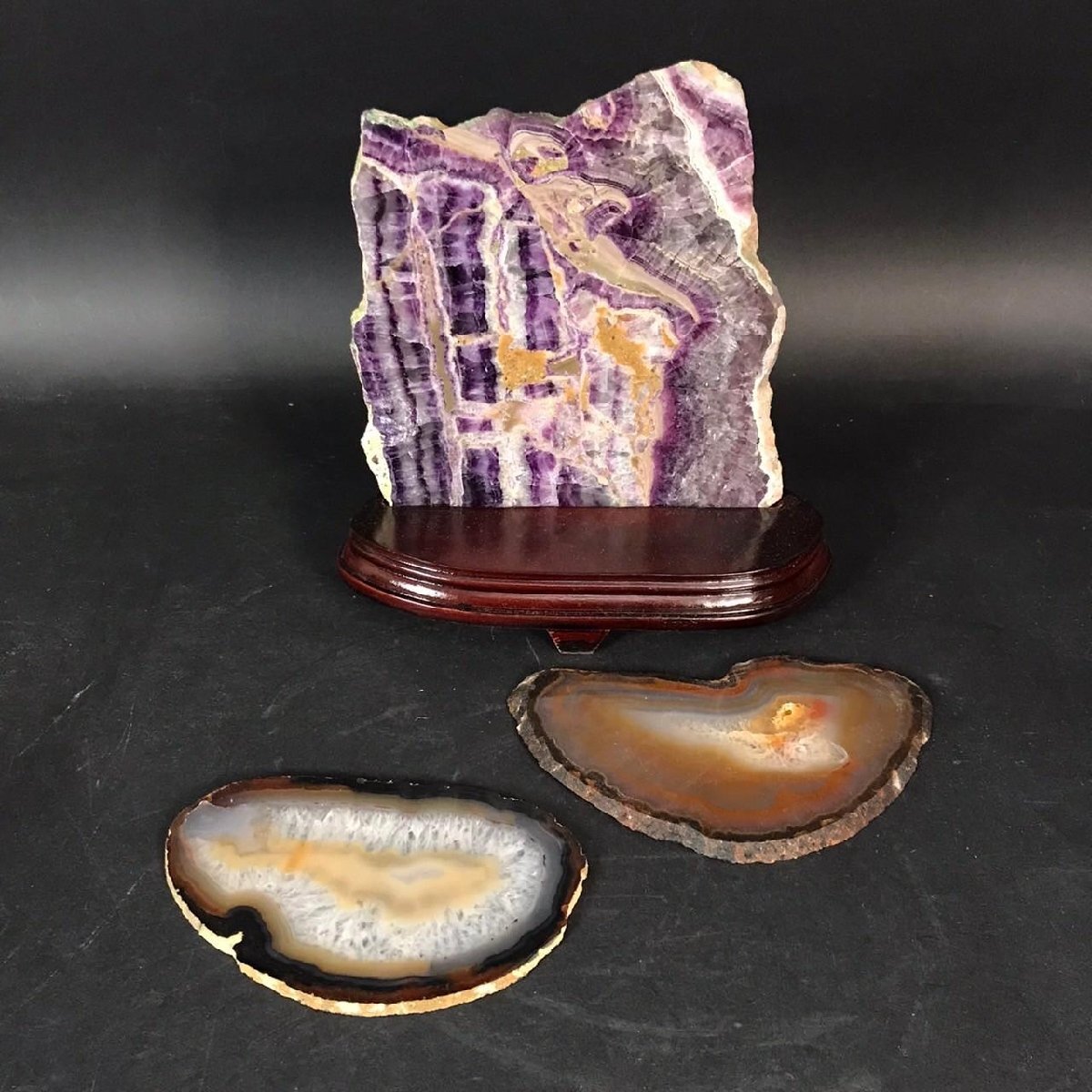 ER0408-26-3 天然石 スライス まとめ フローライト アメジスト 瑪瑙 メノウ 原石 台座付 鑑賞 オブジェ 最大H23cm W23cm D9cm 80サイズ拍卖