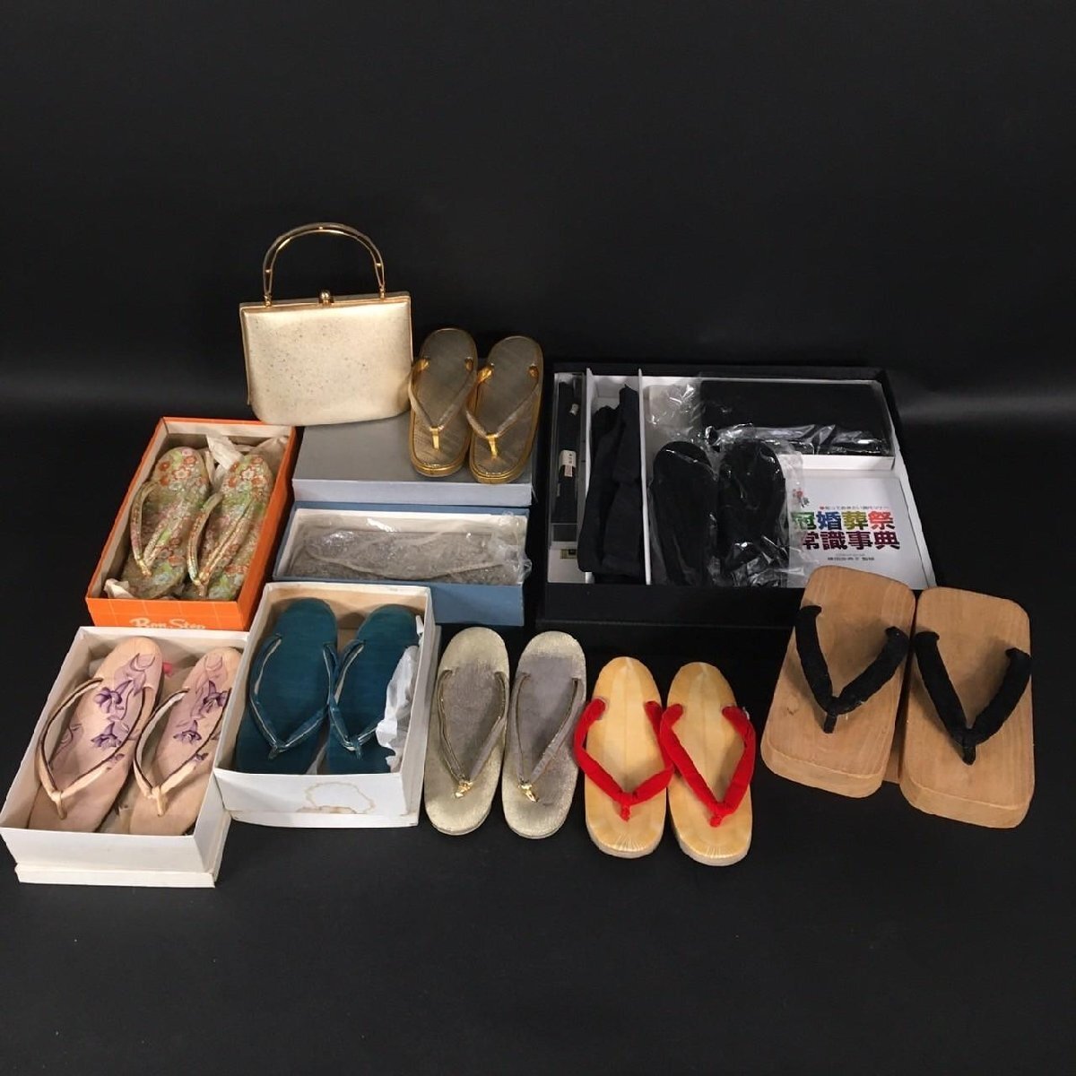 ER0523-9-3 和装小物 まとめ 着物小物 キズスレ有 下駄 草履 かばん 雪駄 冠婚葬祭 履物 最大下駄サイズ:高14全長24cm 140サイズ拍卖