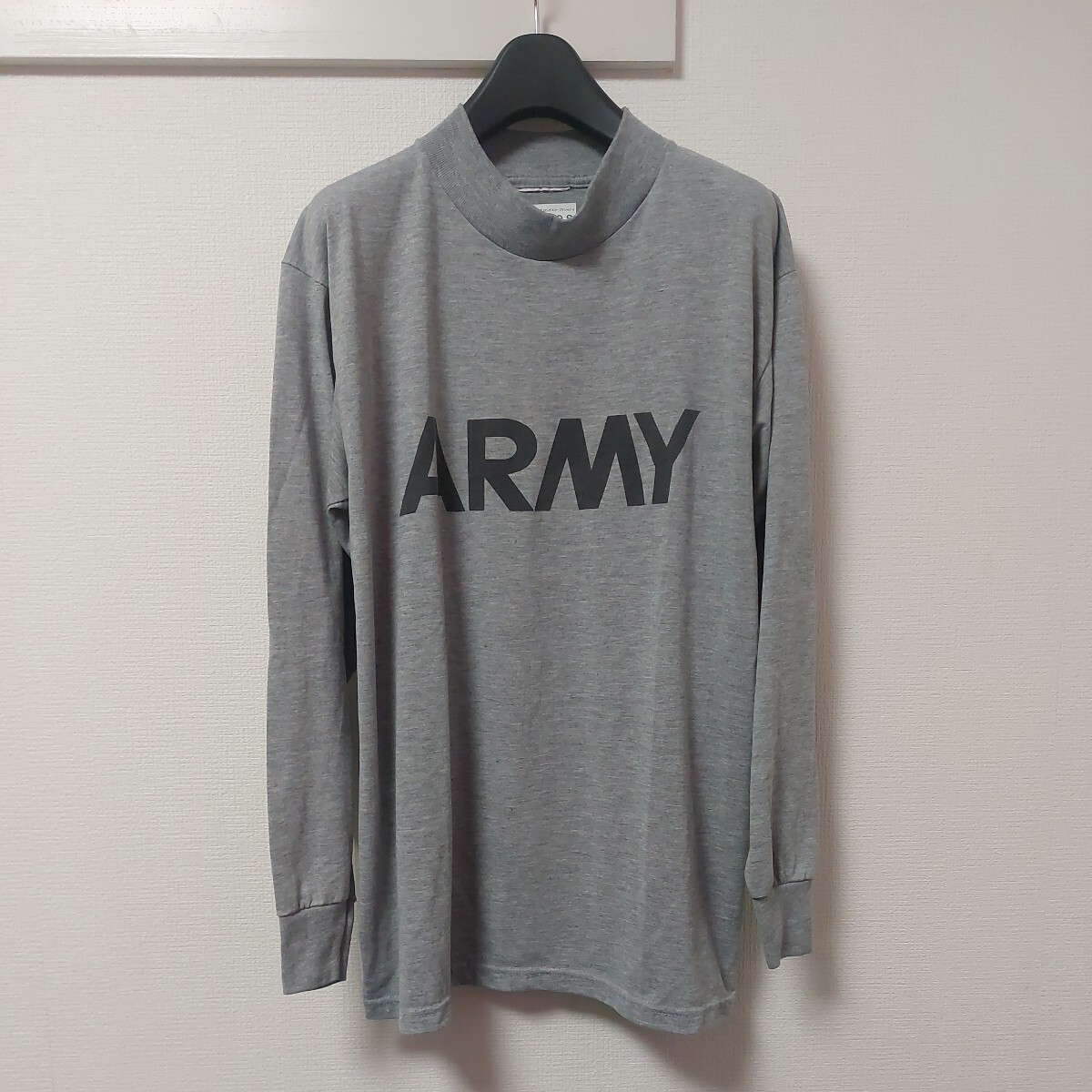 米軍実物US ARMY IPFUトレーニング ロングスリーブTシャツ S位 米軍 ロンT リフレクタープリント長袖ミリタリー 06E2408拍卖