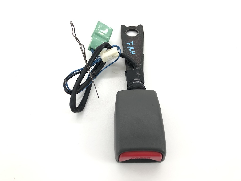 _b177827 トヨタ マークⅡ 2.0 グランデ トラント GX100 シートベルト キャッチ フロント 左 F/LH FN60 JZX100 JZX105 GX105 チェイサー拍卖