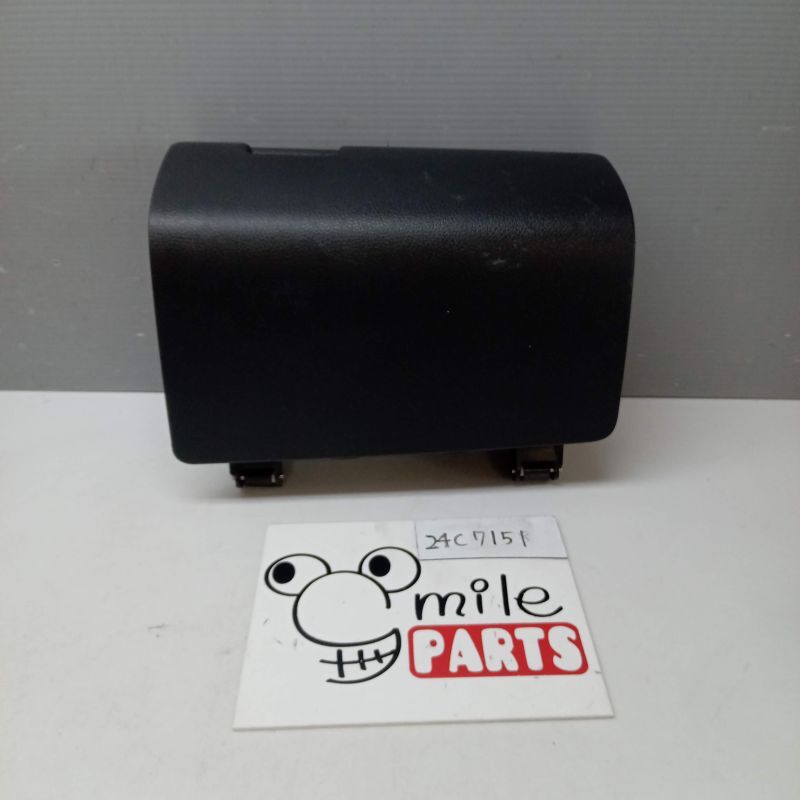 VW6E26/E26 NV350キャラバン 純正 グローブボックス(上側) 2Z4-3-4/24C7151*同梱不可拍卖