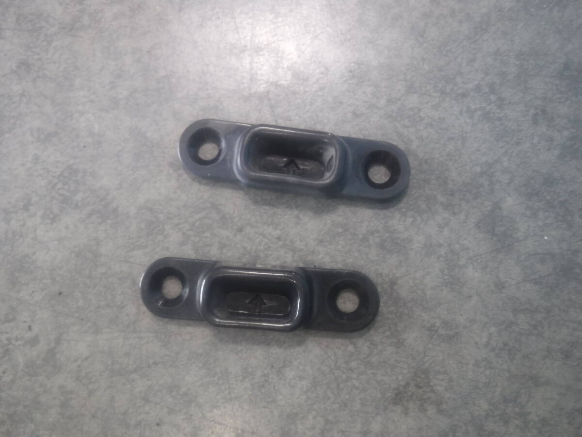 三菱U61VミニキャブU62Vバン純正スライドドア左ストッパー接点ガイド 即決即日発送可能!!拍卖