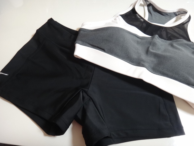 MIZUNO (ミズノ)セパレート水着 (菜々緒/1STモデル)L 新品未使用拍卖