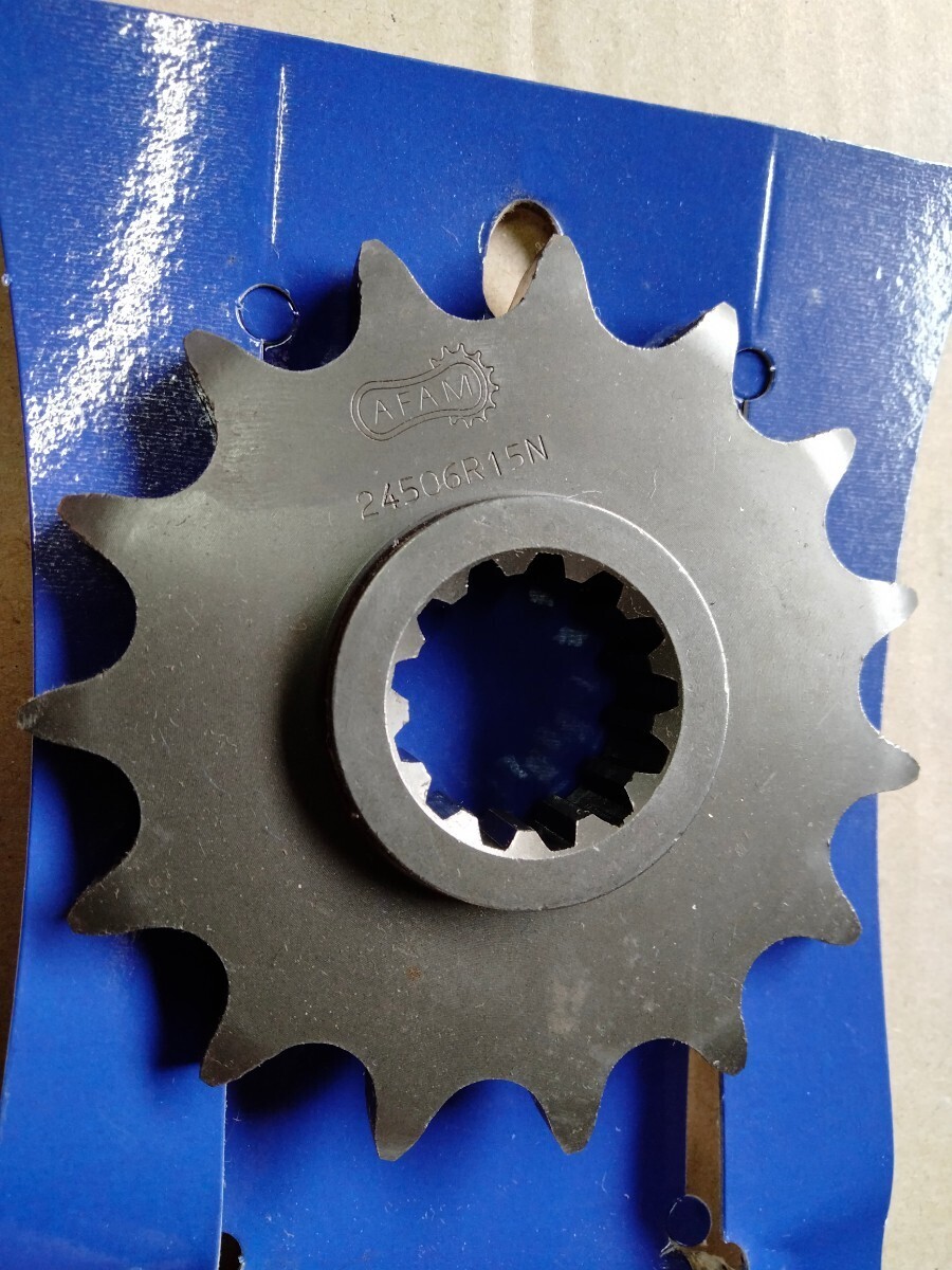 ZRX400 ZRX400Ⅱ ゼファー750 ZEPHYR750 15コマ フロント スプロケット拍卖