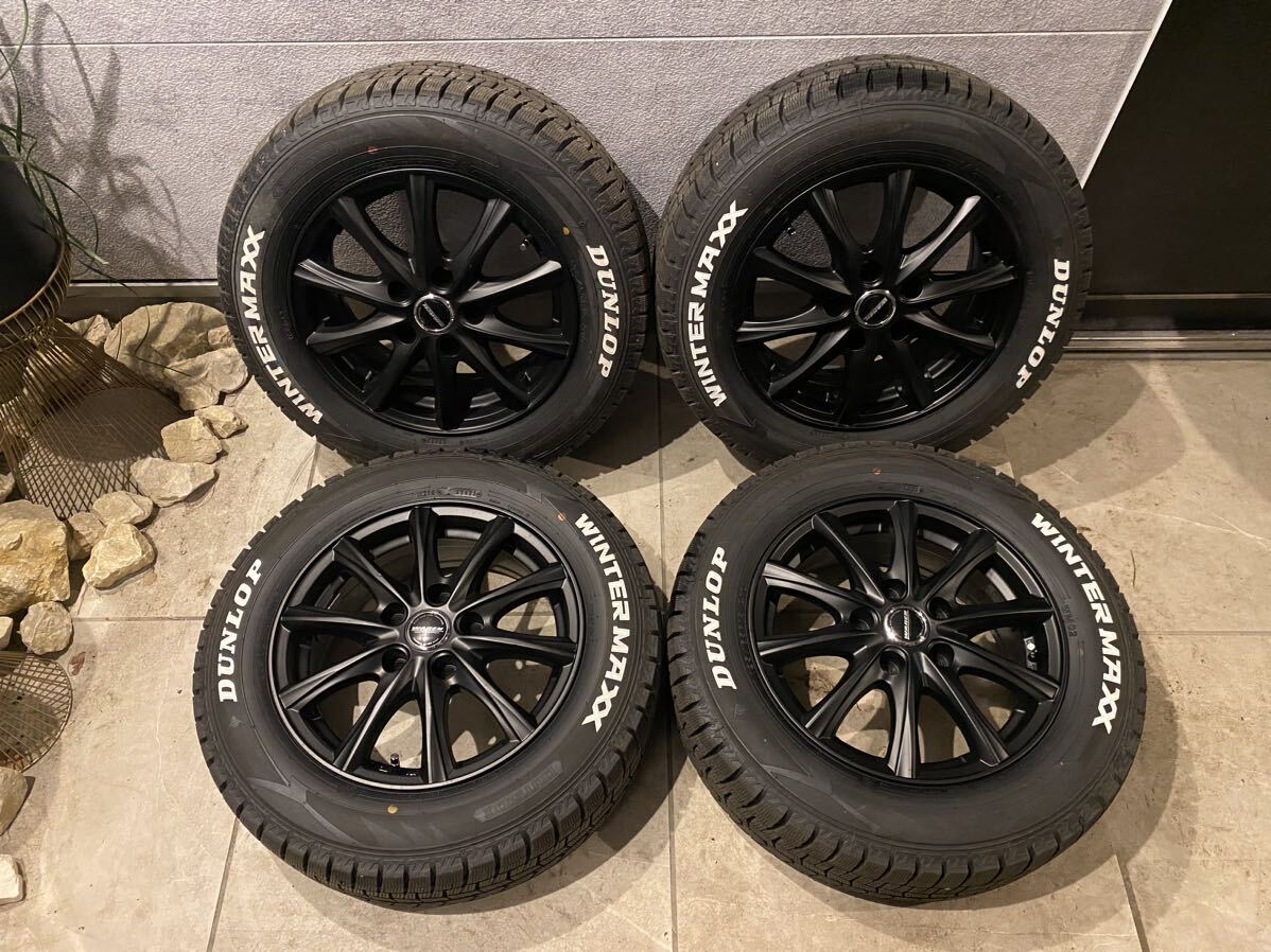 超超バリ山!2023年製15インチアルミ&スタッドレス4本 約9.5分山195/65R15 PCD114.3/5 6J+43 マットブラック ホワイトレター ノア/VOXY拍卖