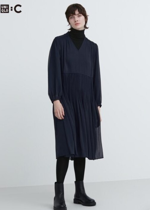 新品 ユニクロ シフォンプリーツワンピース アンダースリップ付 色 紺 (コン) サイズXXL 長袖 拍卖