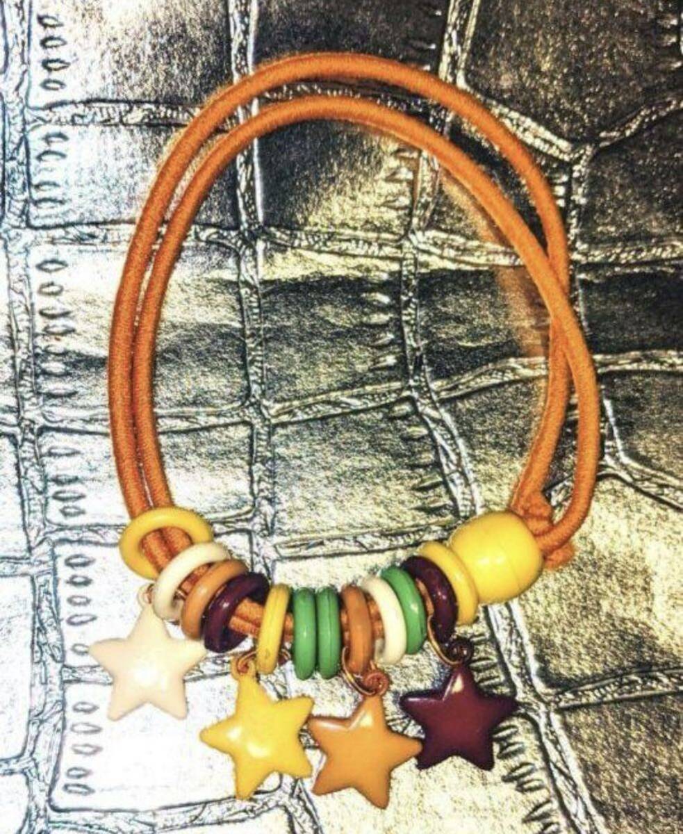 送料無料 新品 ファンシー 揺れる 星 スター ヘアゴム ビーズ チャーム ヘアアクセサリー 昭和 レトロ アクセサリー ファンシー おしゃれ拍卖