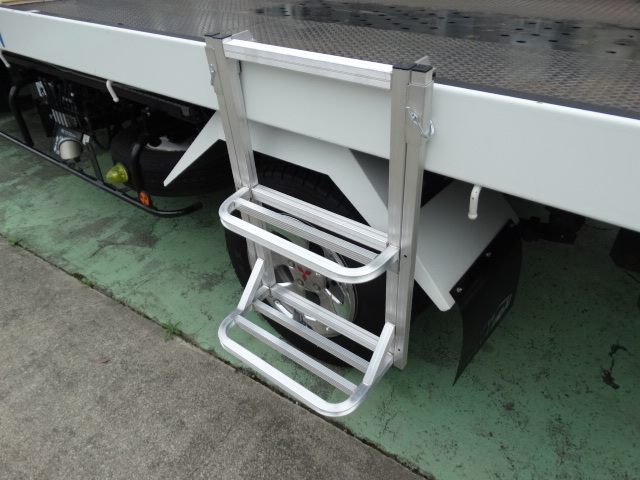 送料無料!安全取手ハンドル付き トラック 2段収縮機能付きハシゴ 軽量アルミ合金製 滑落対策 危険防止 昇降設備設置義務 規定対策拍卖