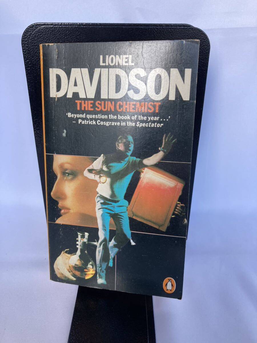 The Sun Chemist Lionel Davidson拍卖