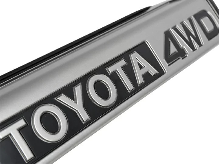 新品 未使用 トヨタ 純正 ランクル70 BJ7 LJ71 HZJ70 71 73 74 76 77 PZJ7 GRJ76 リアライセンスプレート ランクルネームプレート拍卖