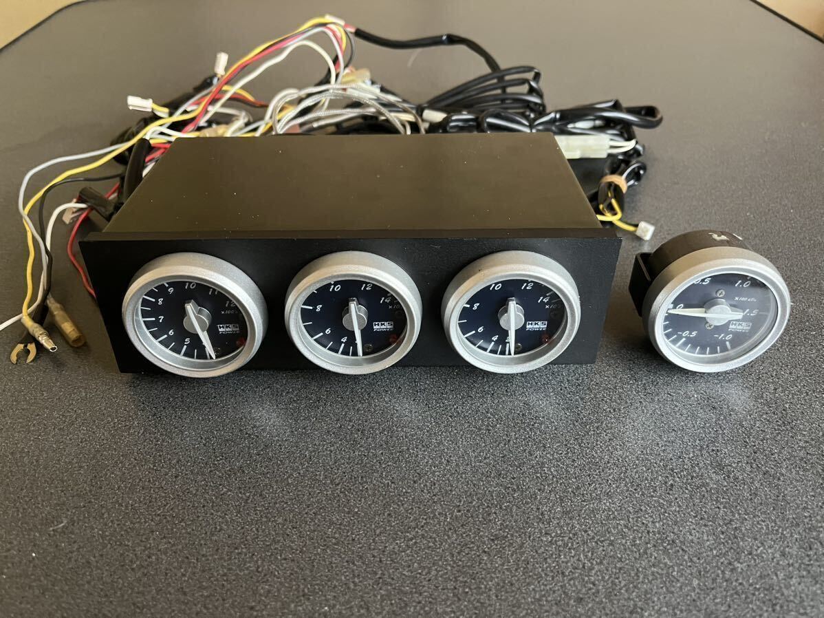 【美品】HKS 46Φ 追加メーター 1DIN 3連メーター 水温計/油温計/排気温計/ブースト計拍卖