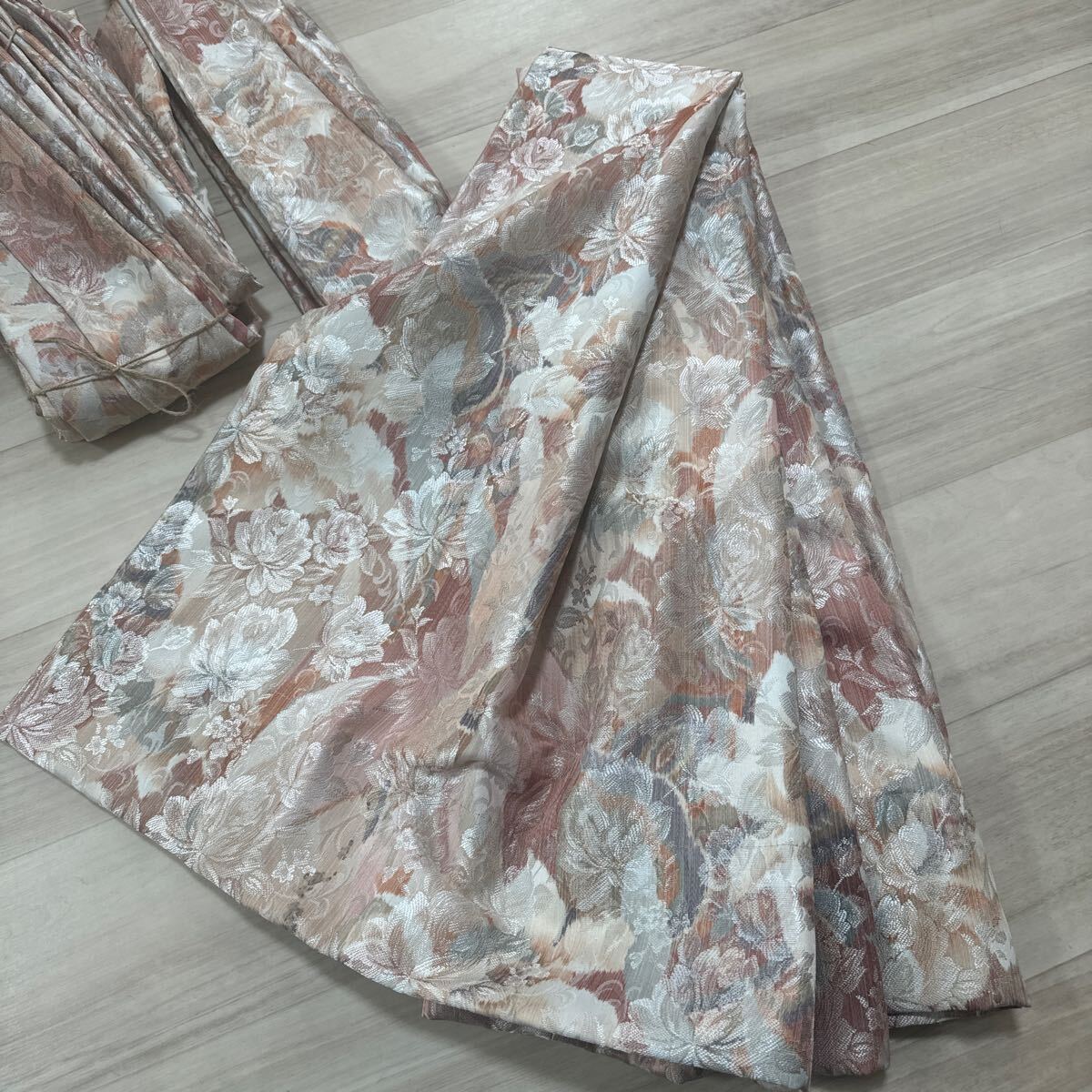 中古品 カーテン 2枚組 総180cm巾×180cm高拍卖