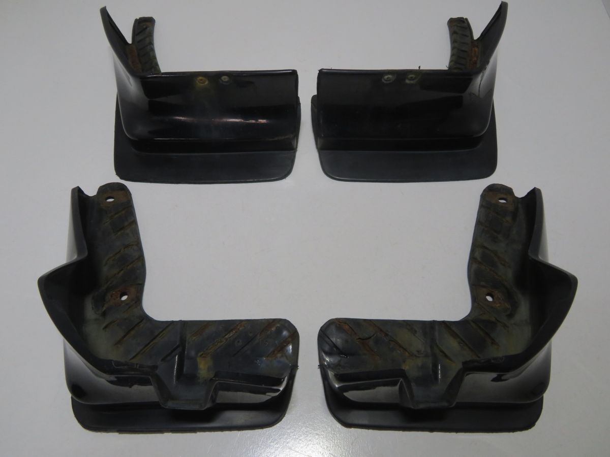 24-13-7 Y31 セドリック セダン 【 純正 泥除け マッドガード 】 グロリア拍卖