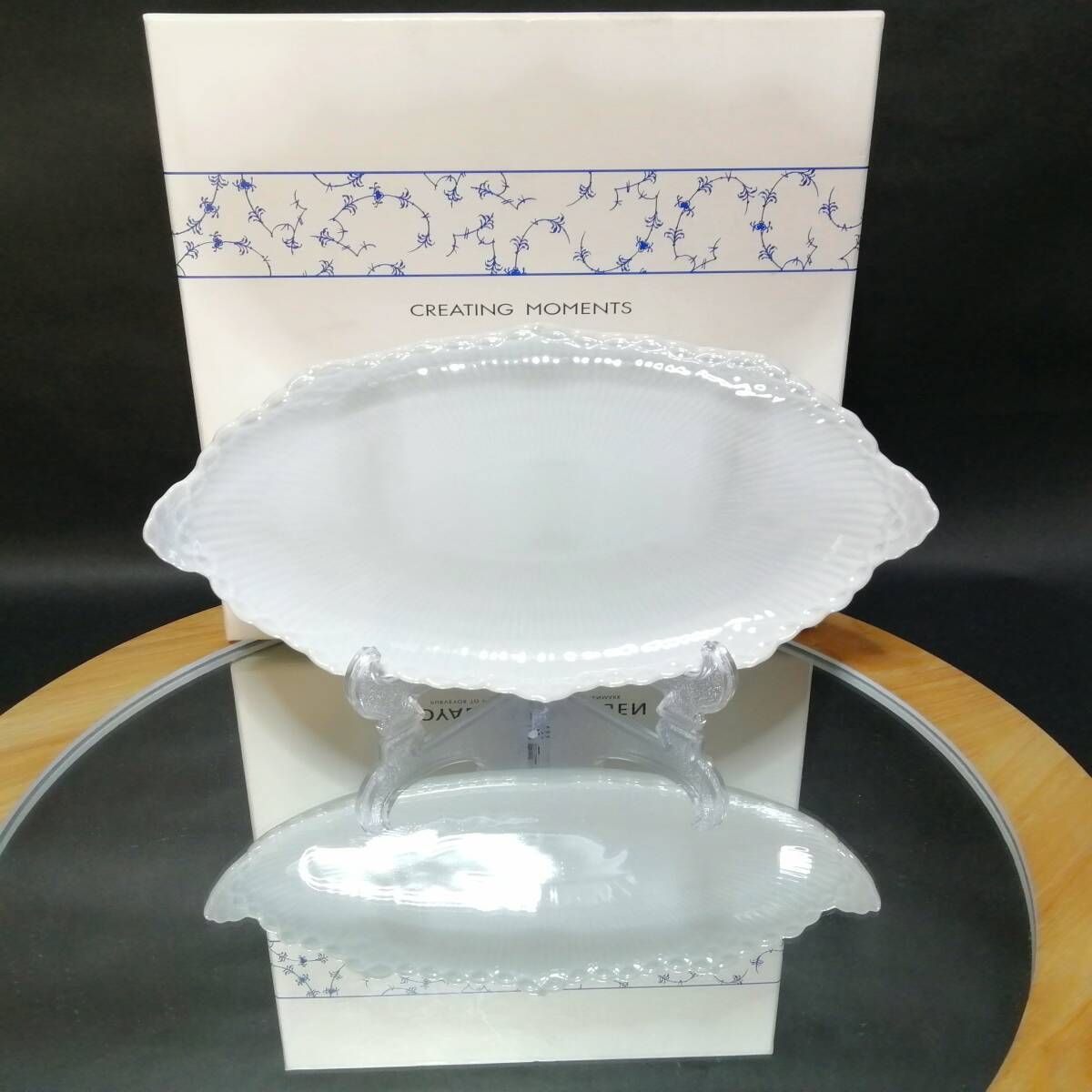 18X12CM DENMARK印有 新品未使用◇ ロイヤルコペンハーゲン ホワイトフルーテッド ハーフレース オーバルプレート ROYAL COPENHAGEN拍卖