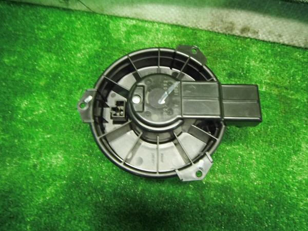 キャロル CBA-HB24S ヒーターブロアモーター 1A03-61-B10 025757拍卖