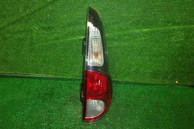 モコ DBA-MG33S 右テールランプ X 26551-4A00M 022777拍卖