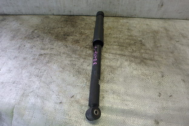 インサイト DAA-ZE2 右Rショックアブソーバー G 52610-TM8-J01 022484拍卖