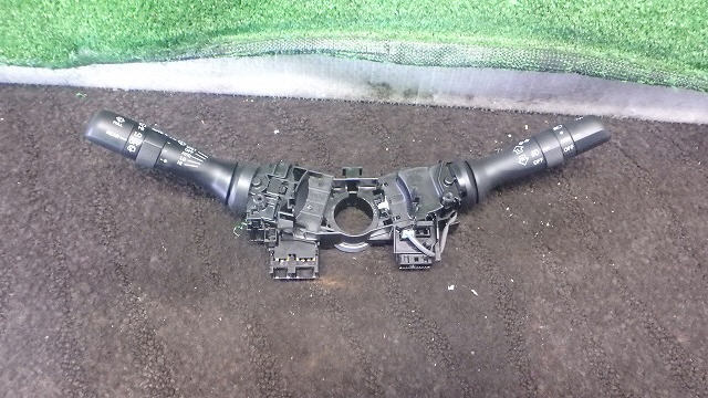 インプレッサ DBA-GP7 ディマースイッチ 20I 83115FJ030/83114FJ030 024877拍卖